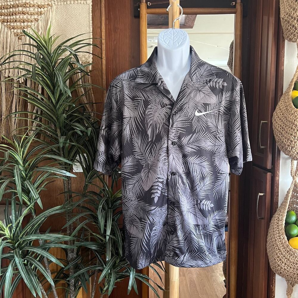 Nike Dri-FIT Camp Shirt Small | Black Gray Tropical Floral Golf Resort Button Up